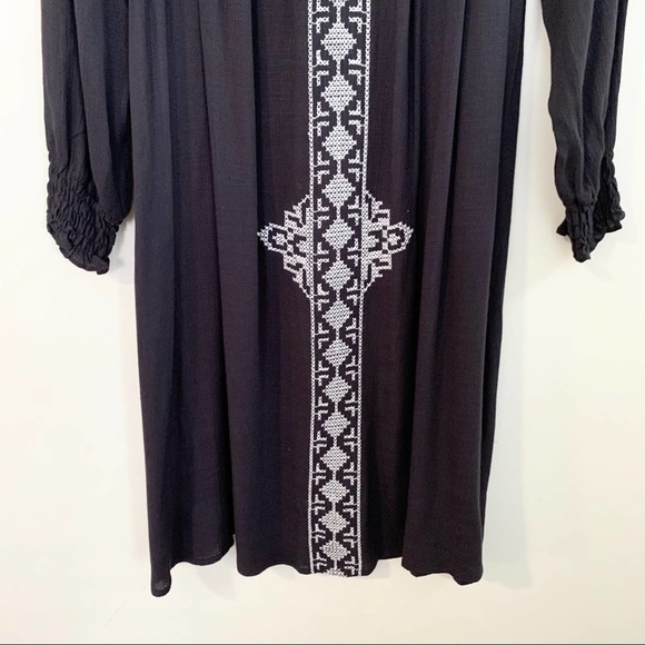 AVEC LES FILLES Embroidered Off The Shoulder Dress - Picture 4 of 8